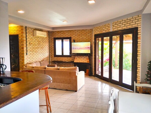 Smart TV, fireplace, DVD player, video library