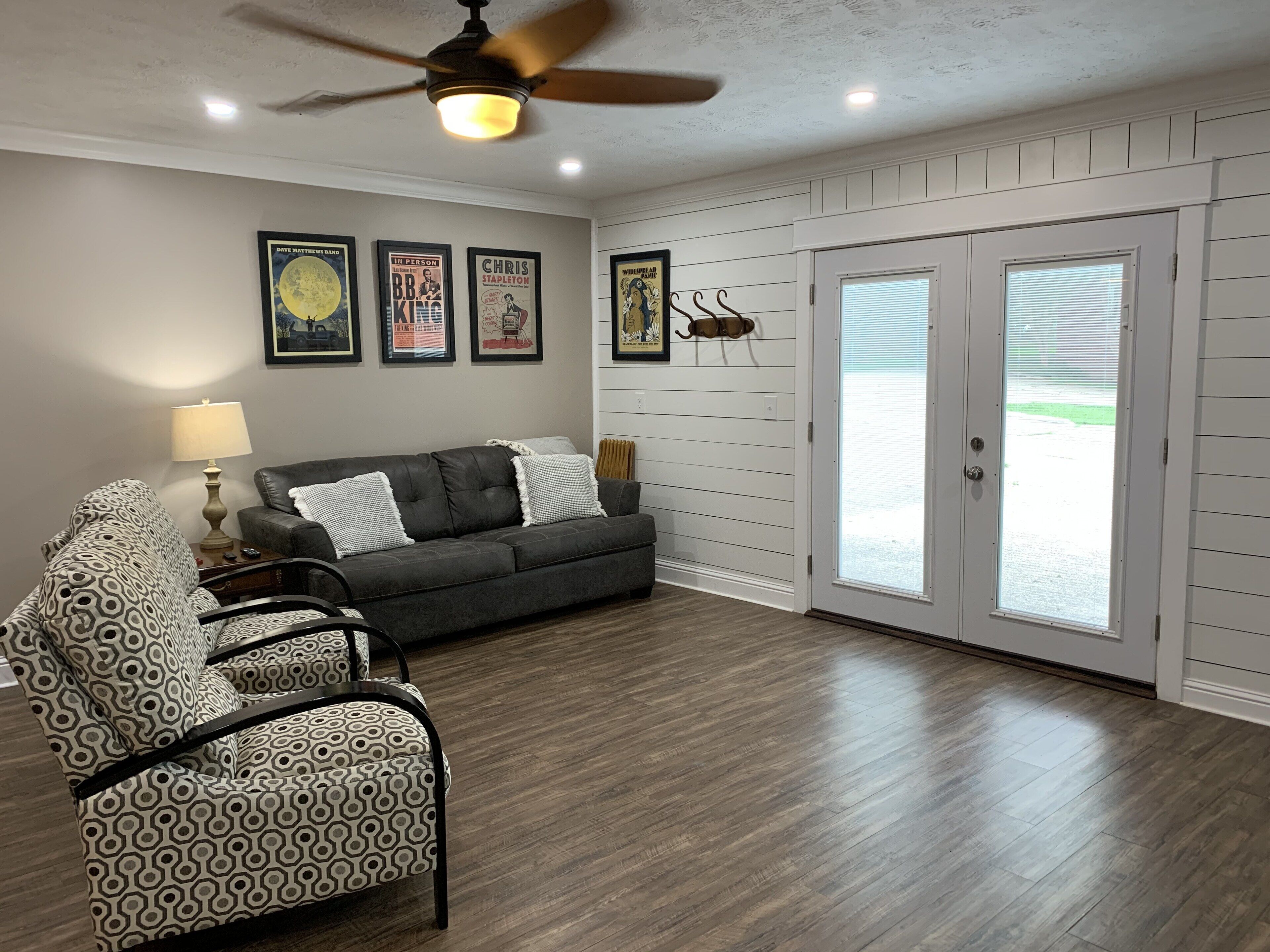 Smart TV, DVD player, books, video library