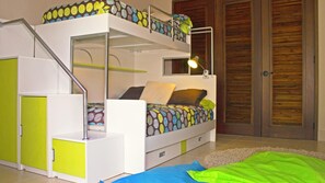 3 chambres, fer et planche à repasser, Wi-Fi gratuit, draps fournis