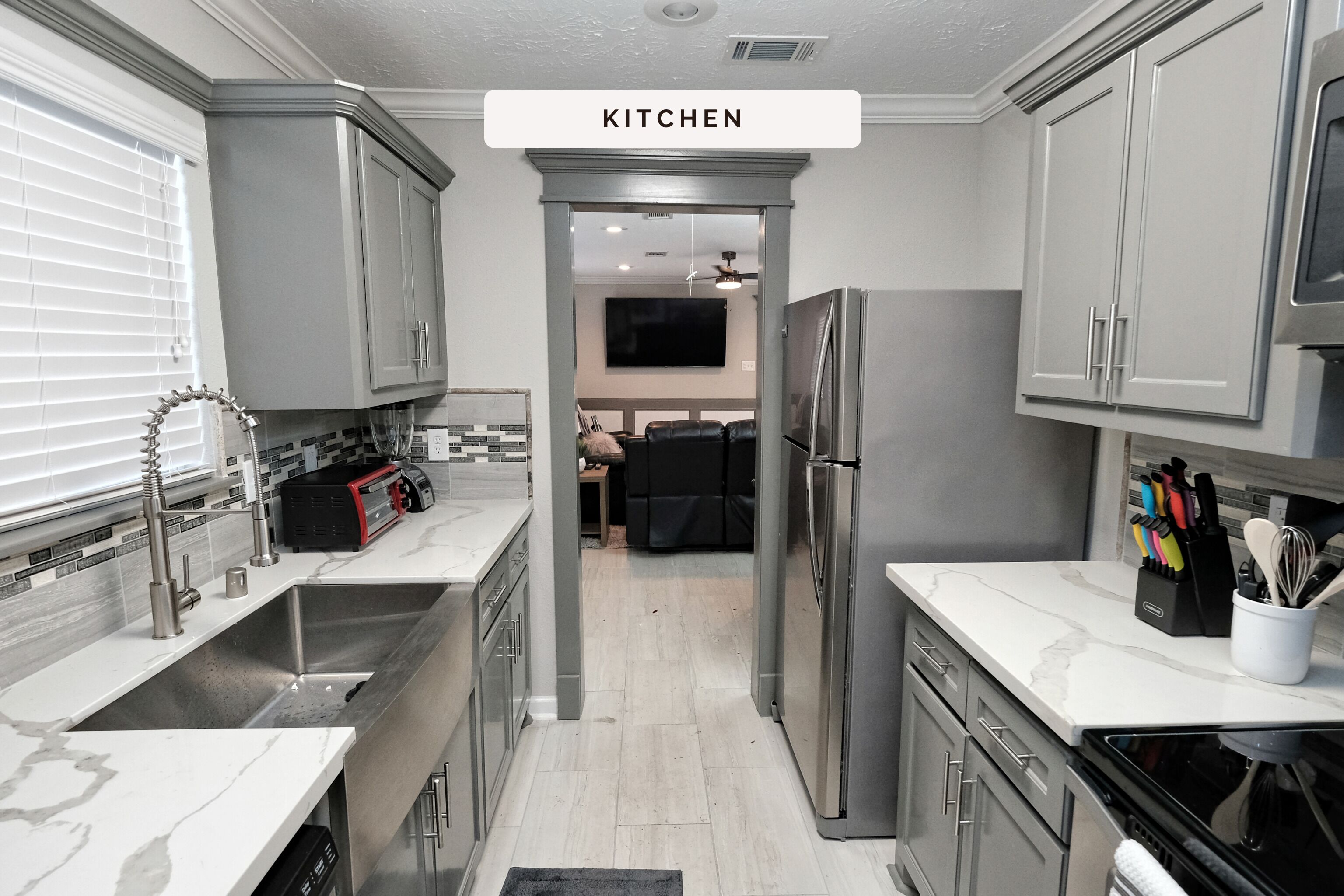 Refrigerador, microondas, horno y parrilla de estufa 