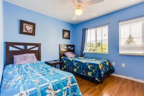 3 habitaciones, tabla de planchar con plancha y wifi gratis