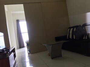 TV, ping pong - Wind Residences T4 Unit 2106 by SMCo (Tagaytay)