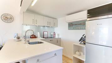 Microwave, stovetop