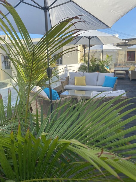 352 Guest House - Image 1