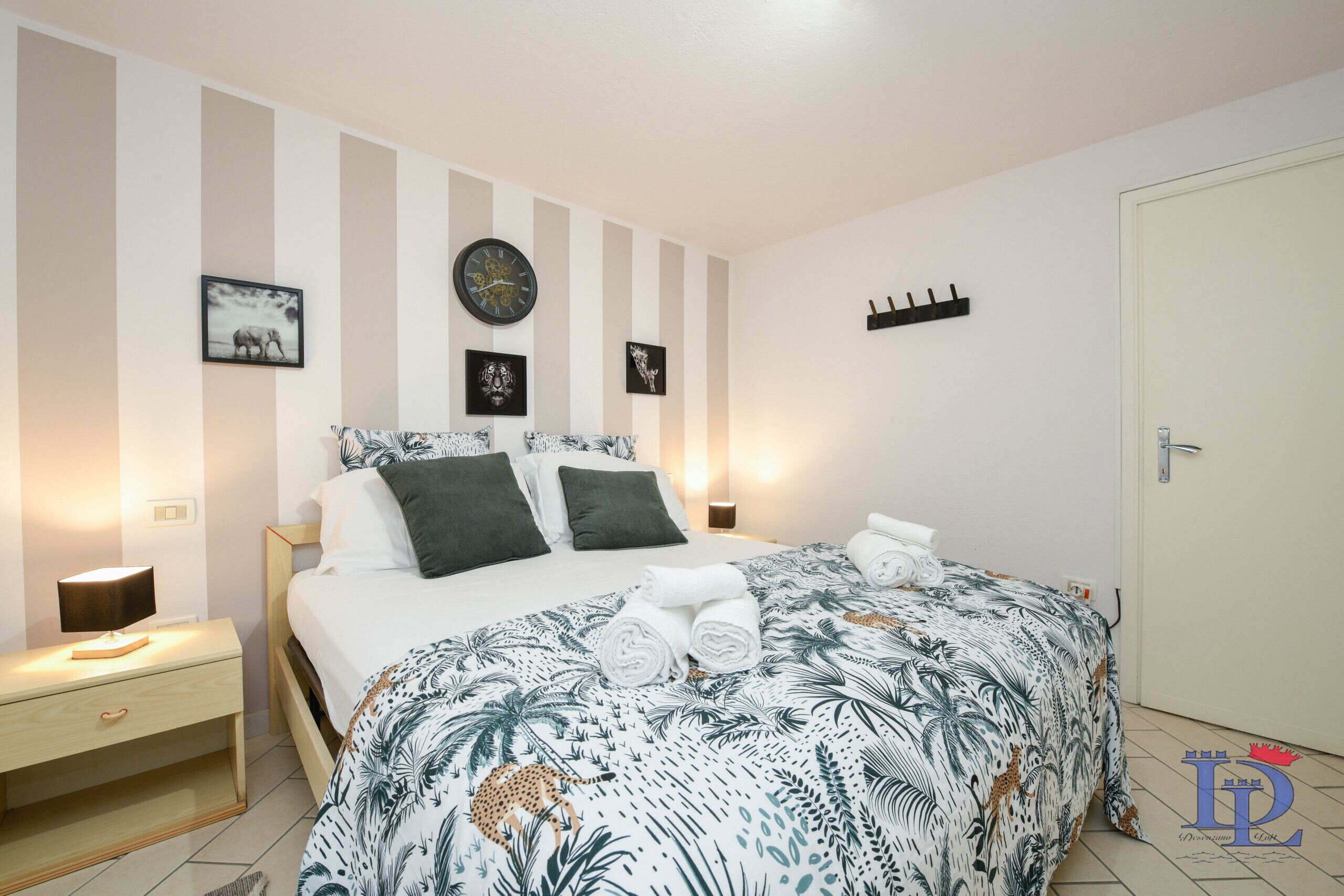 2 室のベッドルーム、アイロン / アイロン台、WiFi (無料)、ベッドシーツ