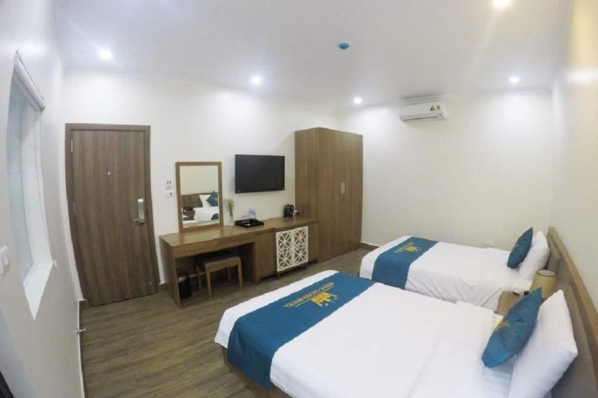 Basic Double or Twin Room, 1 Bedroom, Refrigerator, City View