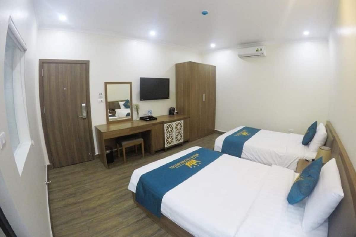 Basic Double or Twin Room, 1 Bedroom, Refrigerator, City View | Minibar, desk, soundproofing, free WiFi