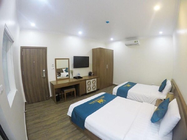 Unclassified image, 1 of 47, button - White Crown Hotel (Bai Chay)
