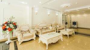 Unclassified image, 2 of 47, button - White Crown Hotel (Bai Chay)