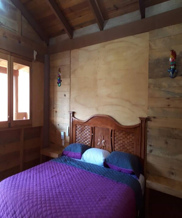 Comfort Cabin, 1 King Bed, Kitchenette