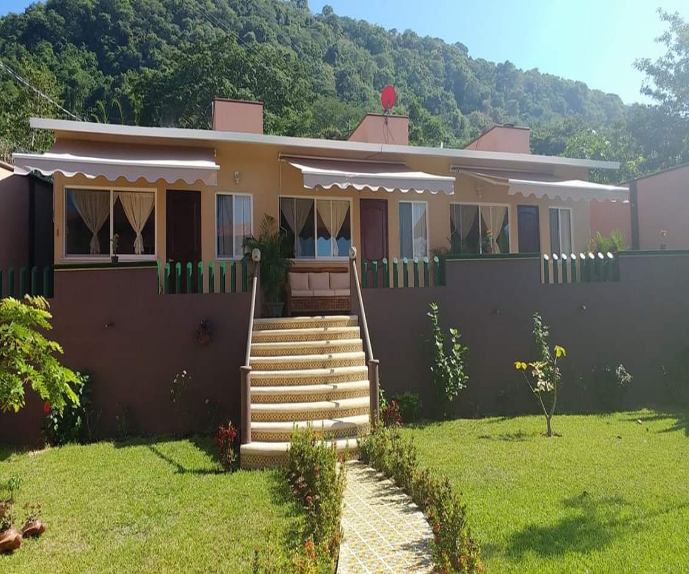 Comfort Villa, 1 King Bed, Poolside | Terrace/patio