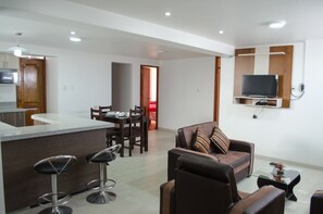 تلفزيون بشاشة مسطحة