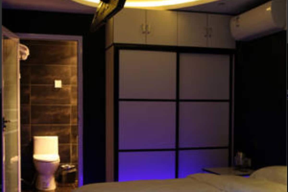 Deluxe tweepersoonskamer, 1 queensize bed, niet-roken | Een bureau, verduisterende gordijnen, gratis wifi, beddengoed