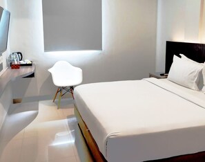 Bureau, lits pliants/supplémentaires, Wi-Fi gratuit, draps fournis