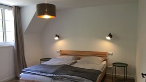 Huis, 5 slaapkamers, terras, aan tuin | 5 slaapkamers, verduisterende gordijnen, geluiddichte muren, gratis wifi