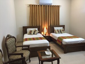Deluxe Double or Twin Room, 1 Large Twin Bed, Non Smoking | In-room safe, individually decorated, individually furnished - Star Guest House (Karachi)