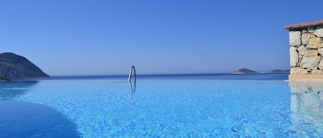 An infinity pool