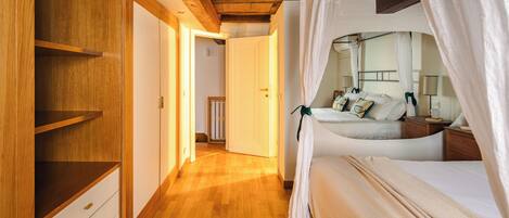 2 bedrooms, in-room safe, iron/ironing board, travel cot