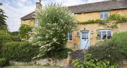 Pilgrim Cottage, Bourton-on-the-Hill, Cotswolds - capacité 8 personnes dans 4 chambres
