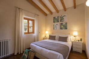 4 slaapkamers, een strijkplank/strijkijzer, wifi, beddengoed