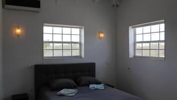 3 soverom, strykejern/-brett, internettilgang og sengetøy