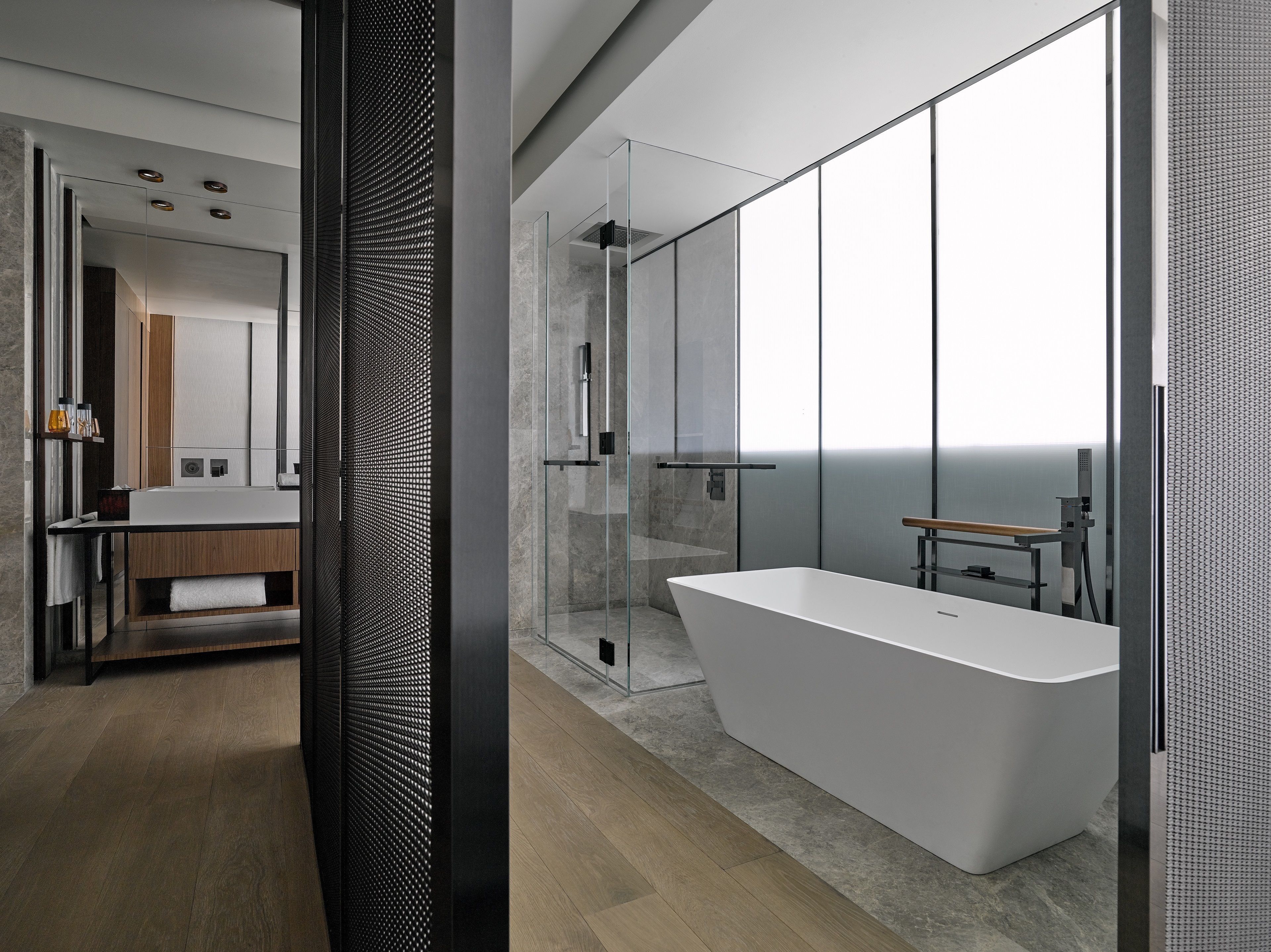 separate bathtub and shower, rainfall showerhead, free toiletries