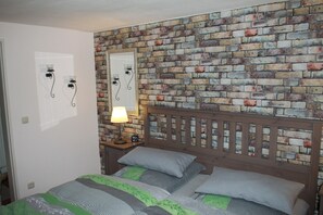 1 Schlafzimmer, Bügeleisen/Bügelbrett, WLAN, Bettwäsche