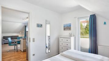 2 bedrooms, iron/ironing board, WiFi, bed sheets