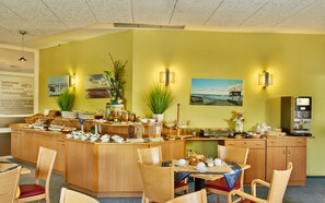 Dining - EXCLUSIVE vacation apartment, close to the beach, sauna, whirlpool, partial fireplace, indoor pool (Koserow)