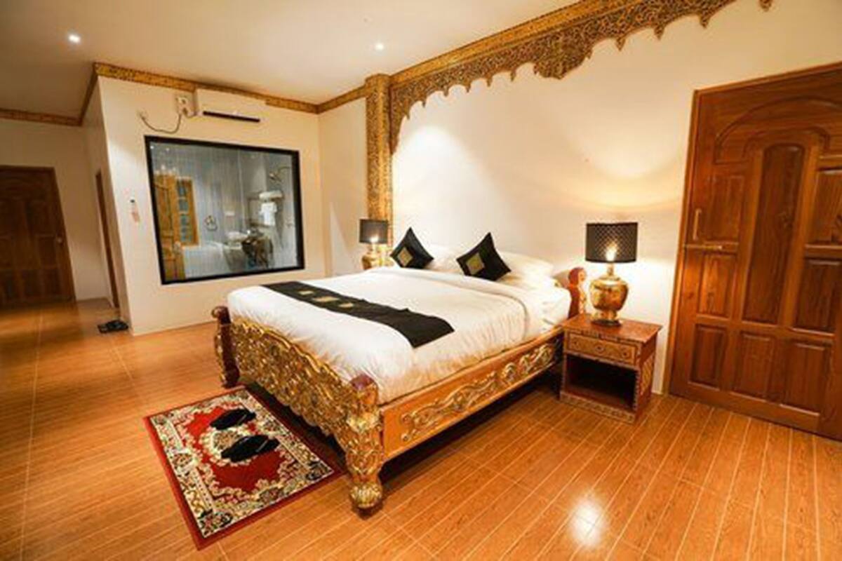Suite (Manisandar / Thumbula)