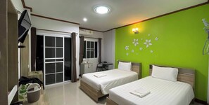 Standard Twin Room | Desk, free WiFi, bed sheets