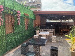 매일 현지식 아침 식사(1인당 THB 150)