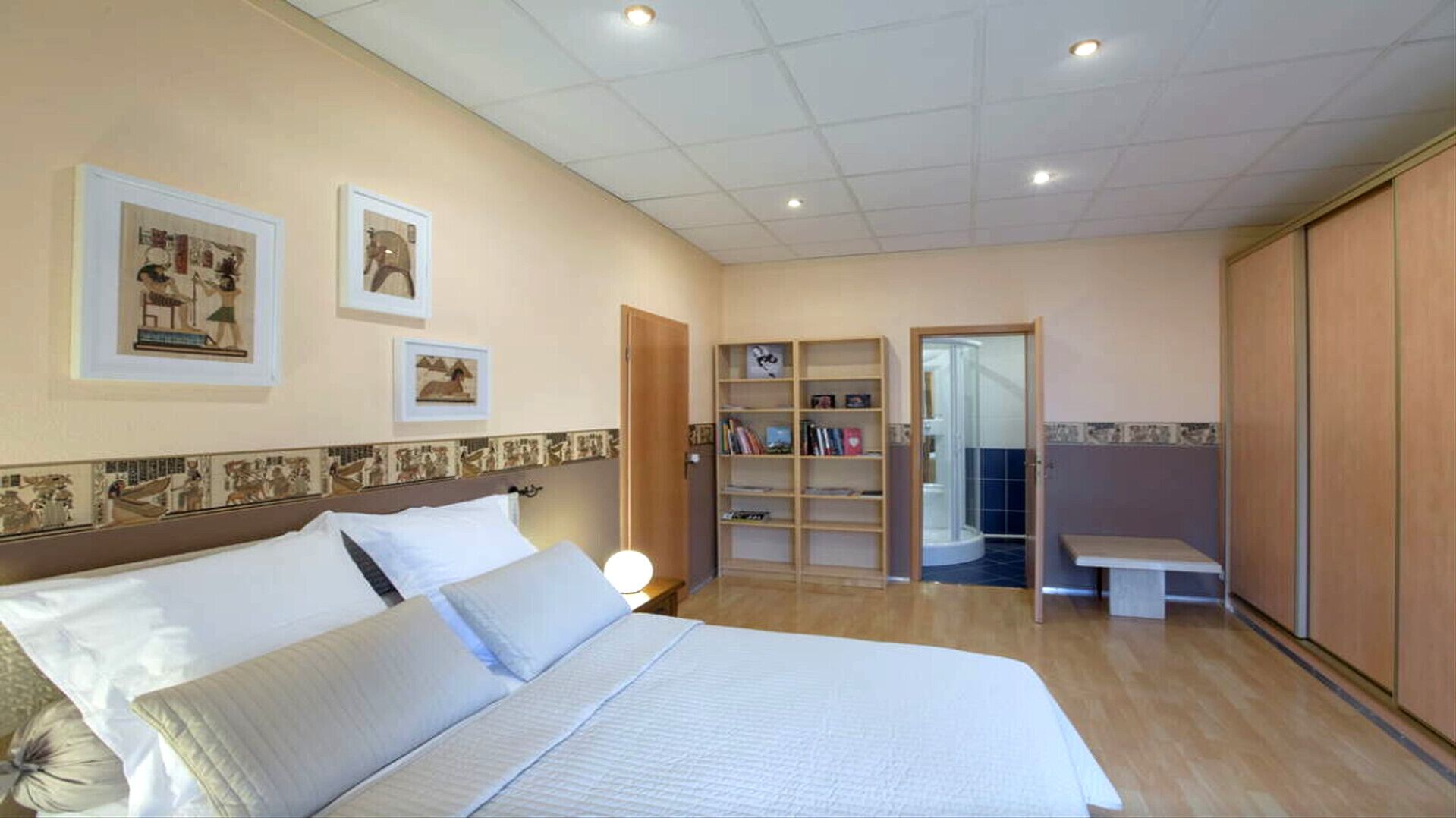 1 makuuhuone, silitysrauta/-lauta, Wi-Fi, vuodevaatteet