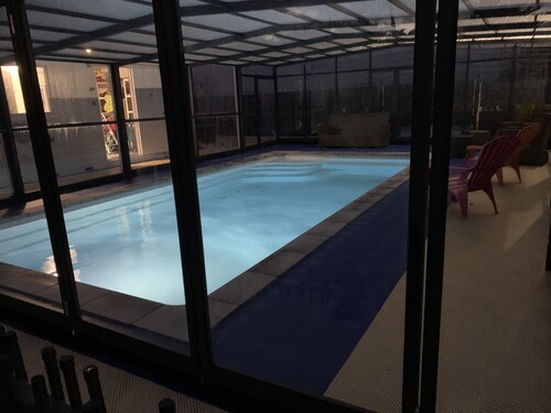 LAULIVIER-Piscine Campagne Gite 15 persons