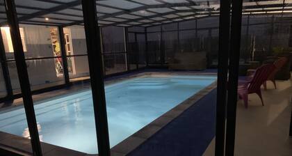 LAULIVIER-Piscine Campagne Gite 15 persons