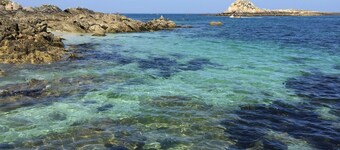 THE FISHERMAN'S SHELTER 200M FROM THE APARTMENT AND THE GR 34 WELCOMES YOU ALL YEAR