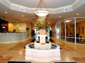 Lobby - $75 nightly rates...Booking now for Holidays, over 250 5 star reviews. (Gulfport)