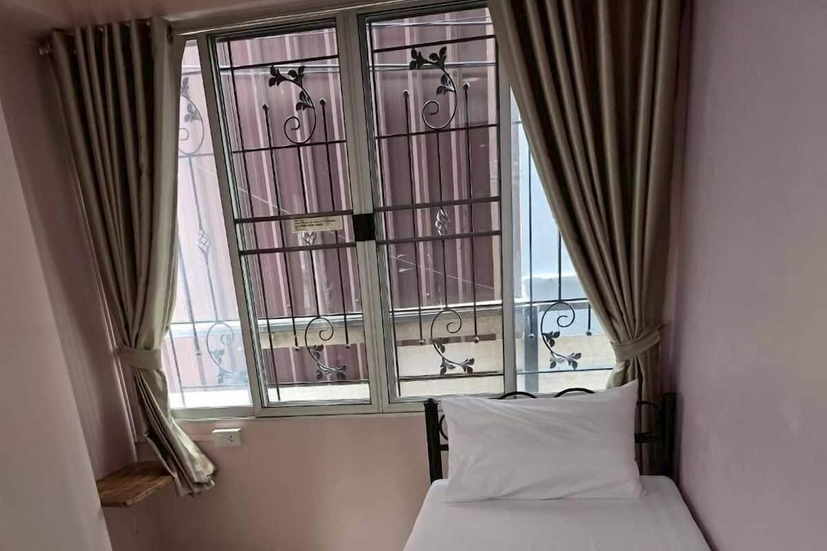 Single Room with Fan