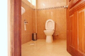 Free toiletries, towels