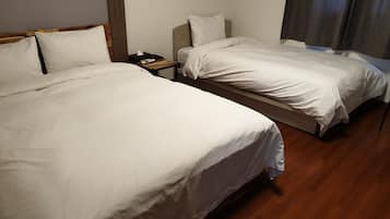 Habitació amb dos llits individuals, no fumadors | Cortines opaques, habitacions insonoritzades i wifi gratuïta