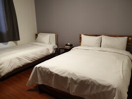 Twin Room, Non Smoking | Blackout drapes, soundproofing, free WiFi, bed sheets