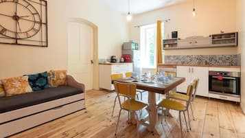 Cottage Klasik, balkon, pemandangan kebun | Dapur pribadi