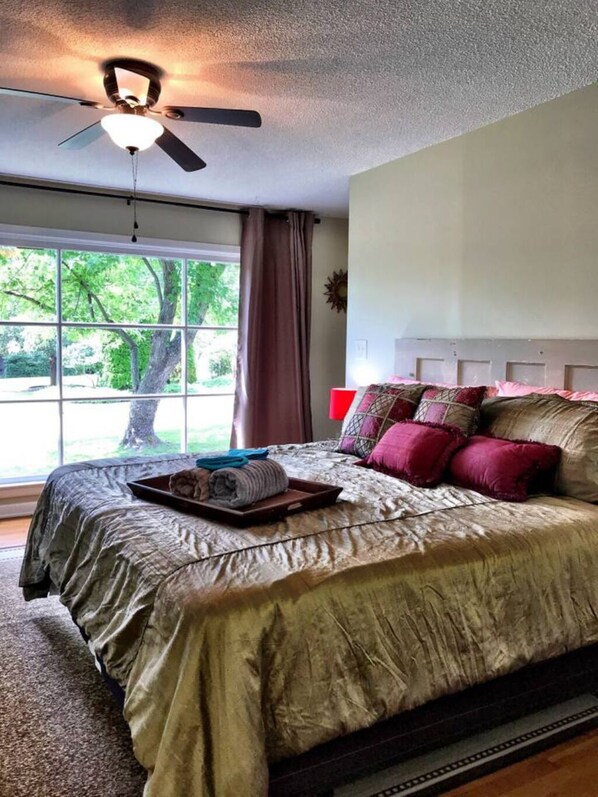 3 chambres, fer et planche à repasser, accès au Wi-Fi (inclus)