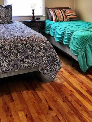 3 chambres, fer et planche à repasser, accès au Wi-Fi (inclus)