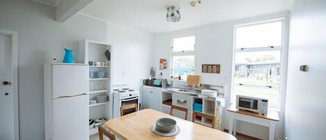 Apartment, 4 Schlafzimmer | Eigene Küche | Großer Kühlschrank, Mikrowelle, Ofen, Herdplatte