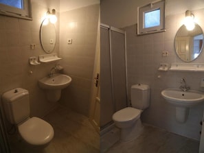 Shower, hydromassage showerhead, free toiletries, hair dryer