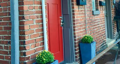 Kaunis sisustettu huoneisto sijaitsee keskustassa Bardstown, KY