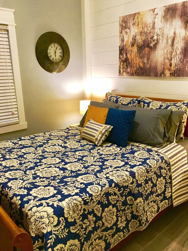 2 bedrooms, desk, iron/ironing board, free WiFi