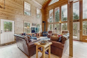 TV, fireplace, DVD player, table tennis