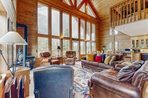 TV, fireplace, DVD player, table tennis